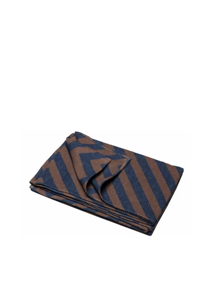 David Fussenegger Luca Cotton Throw Graphic Navy 1 David Fussenegger Luca Cotton Throw Graphic Navy