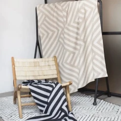David Fussenegger Luca Graphic Throw - Black and White