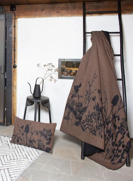 David Fussenegger Silvretta Cotton Throw Blades Of Grass Mocca/Black 1 David Fussenegger Silvretta Cotton Throw Blades Of Grass Mocca/Black