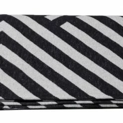 David Fussenegger Luca Decke Zickzack Schwarz