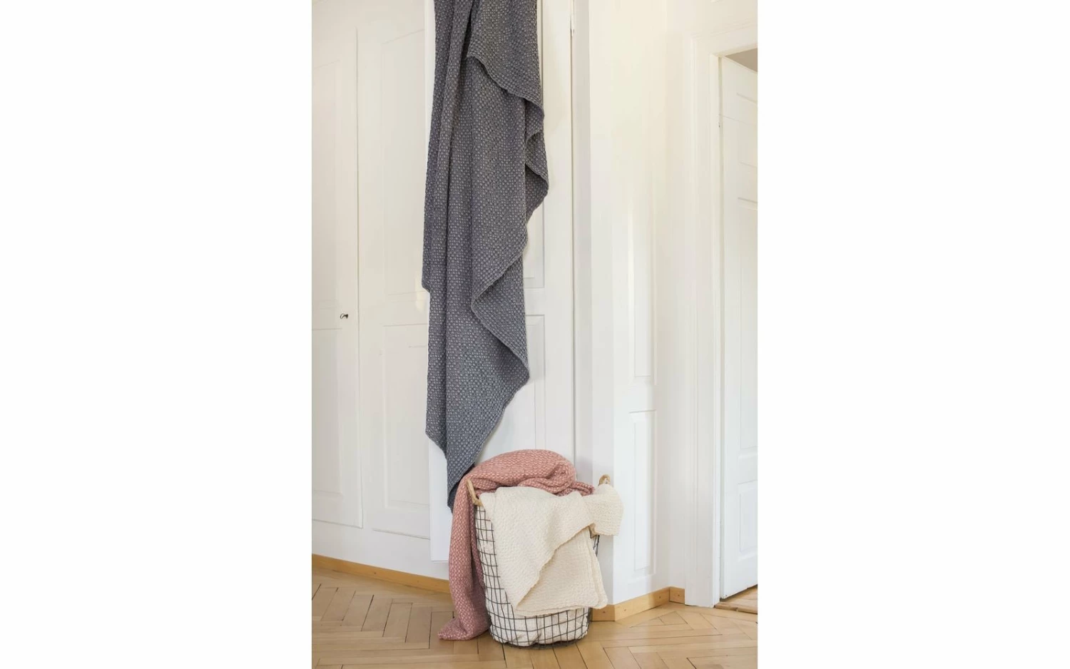 David Fussenegger Large Rose Cotton Waffle Vigo Bedcover Blanket 4 David Fussenegger Large Rose Cotton Waffle Vigo Bedcover Blanket