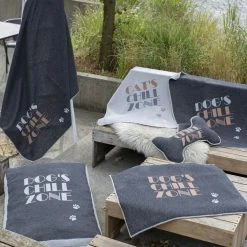 David Fussenegger Large Chill Zone Pet Blanket