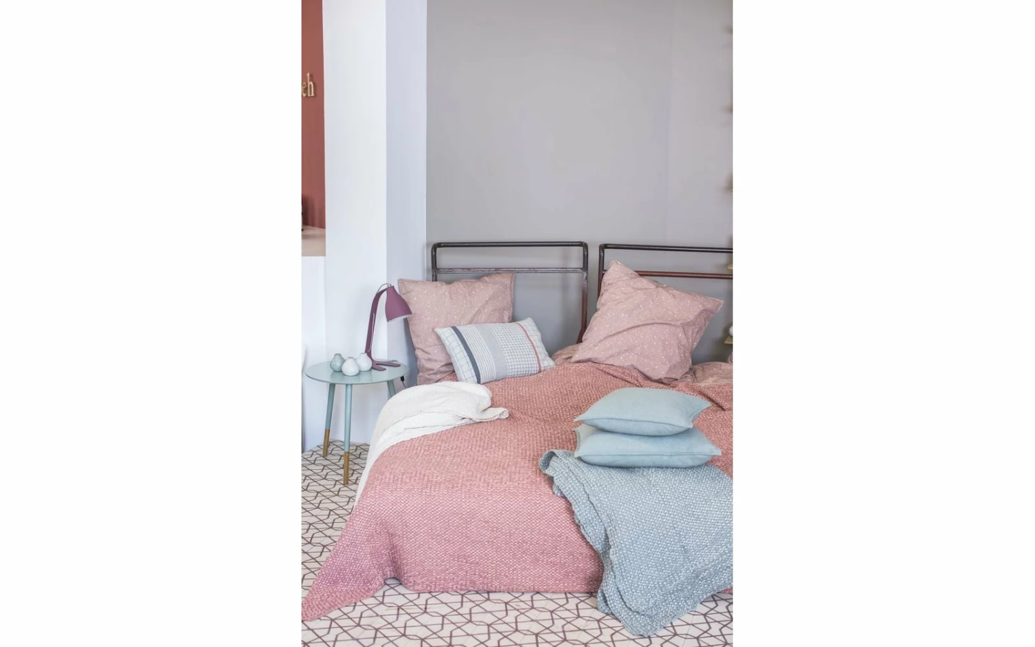 David Fussenegger Large Rose Cotton Waffle Vigo Bedcover Blanket 3 David Fussenegger Large Rose Cotton Waffle Vigo Bedcover Blanket